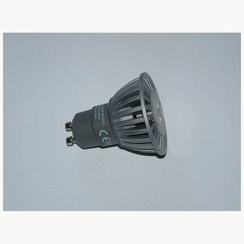 家用 LED 灯泡